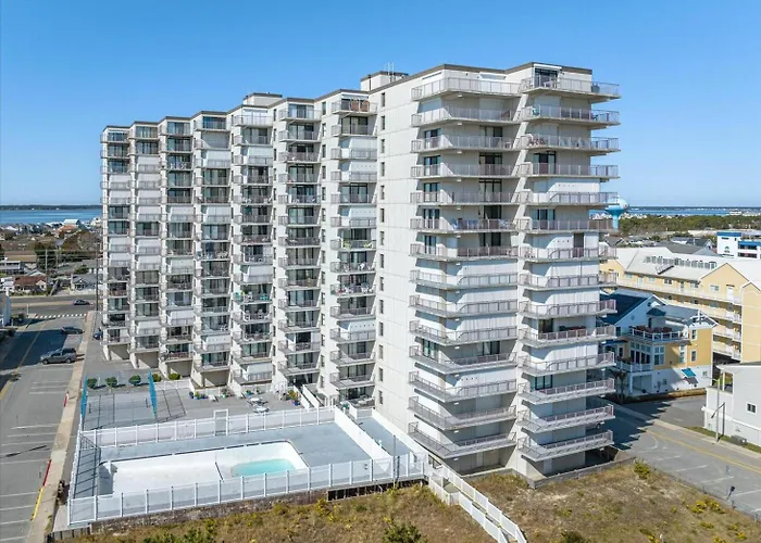Wonderful 2 Bedroom Sea Terrace With Heated Outdoor Pool! *