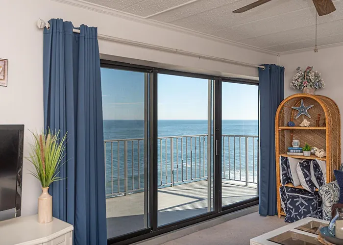 Wonderful 2 Bedroom Sea Terrace With Heated Outdoor Pool! * Ocean City