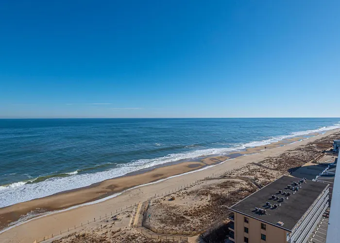 Wonderful 2 Bedroom Sea Terrace With Heated Outdoor Pool!