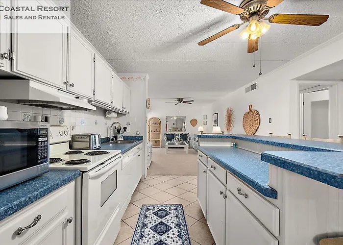 Wonderful 2 Bedroom Sea Terrace With Heated Outdoor Pool!