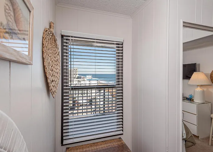 Wonderful 2 Bedroom Sea Terrace With Heated Outdoor Pool! * Ocean City