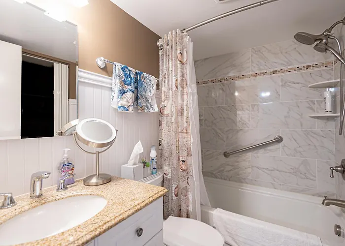 Wonderful 2 Bedroom Sea Terrace With Heated Outdoor Pool!