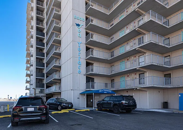 Wonderful 2 Bedroom Sea Terrace With Heated Outdoor Pool! Holiday home Ocean City